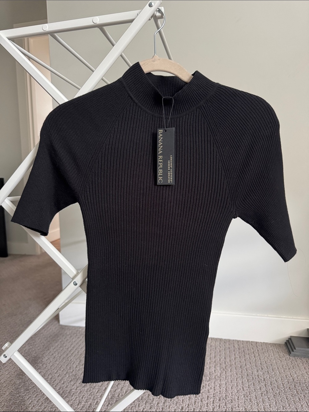 Banana Republic Black Ribbed Mock Neck Top - Short Sleeve